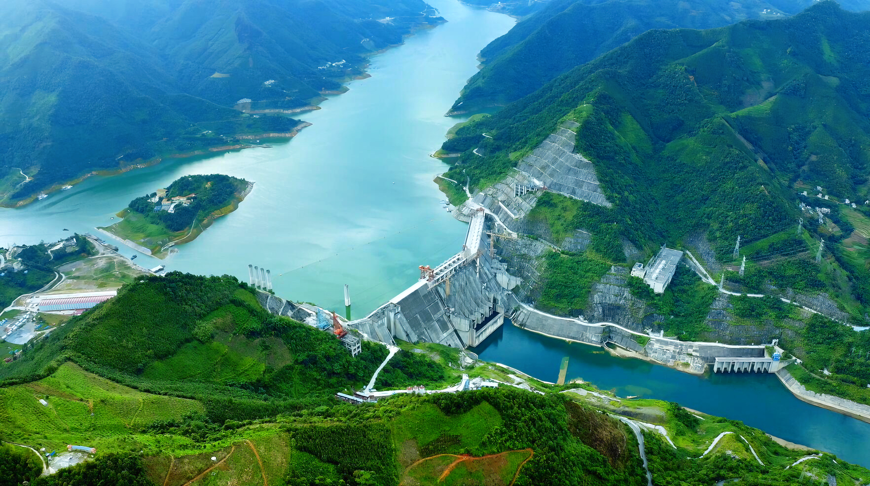 1698117705402057348.jpg 龙滩水力发电厂.jpg