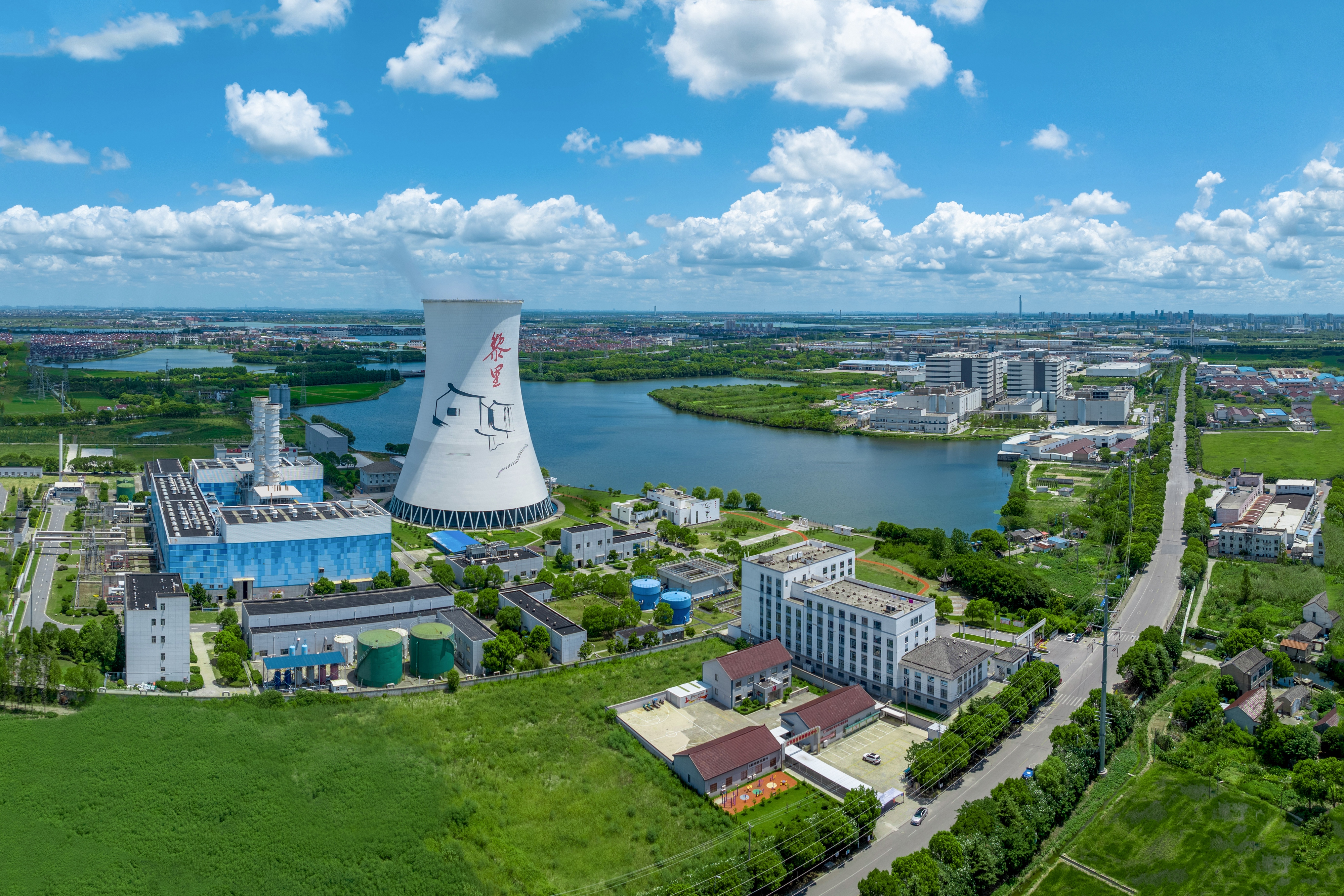 1701310421664097518.jpg 1打造和谐、美丽、舒心的工作生活环境.jpg