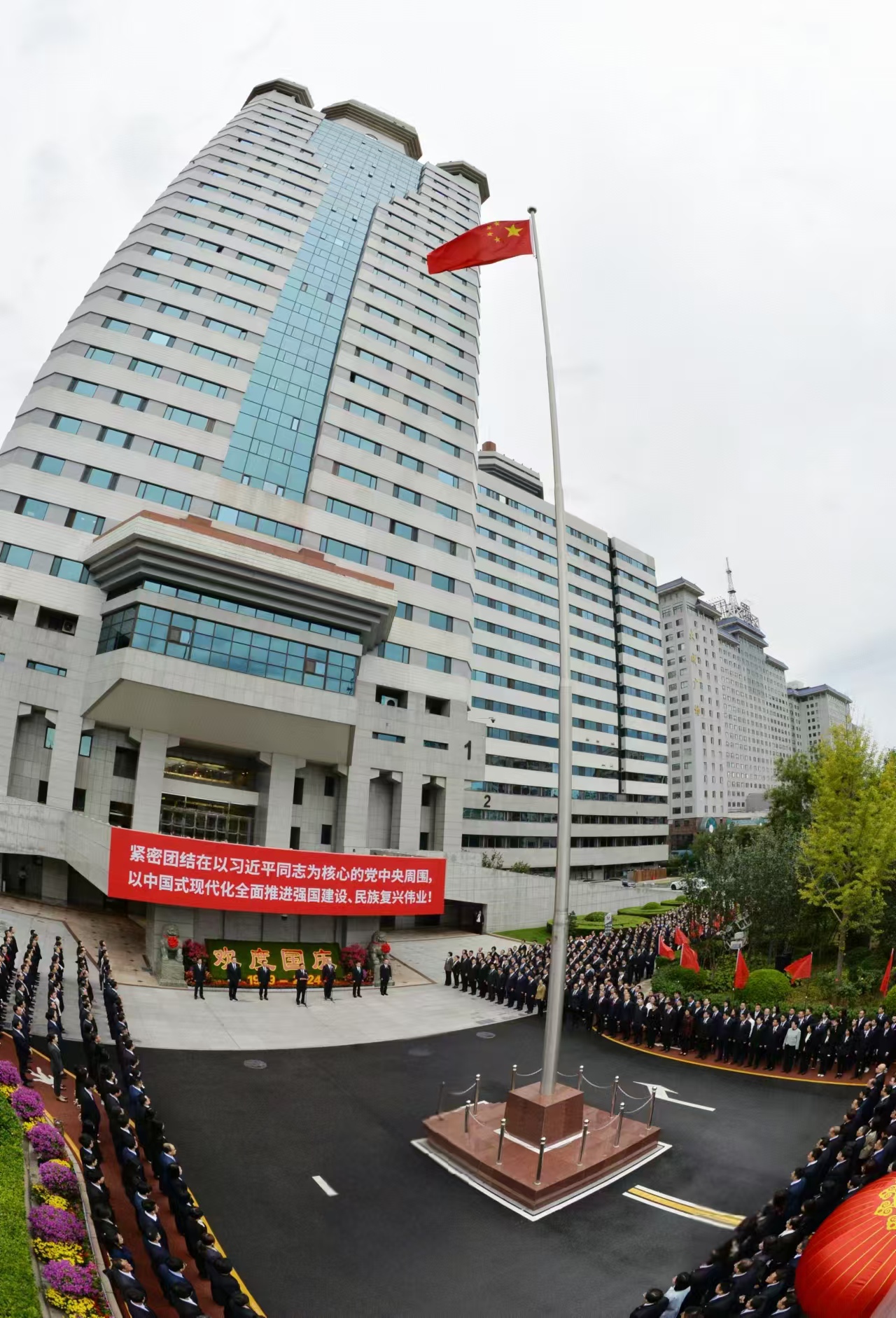 1728347433908036797.jpg 31783867.jpg